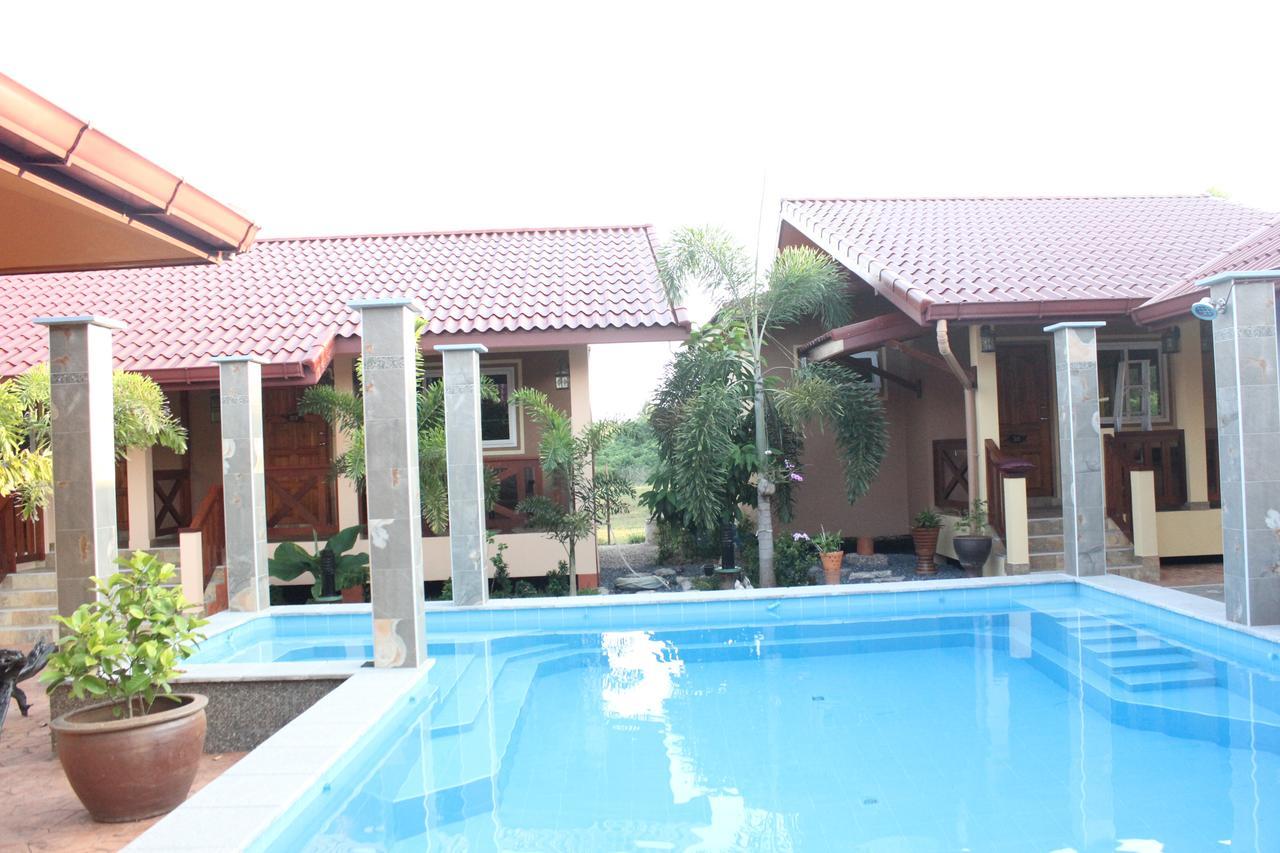 Rimlay Park Resort Phatthalung Bagian luar foto